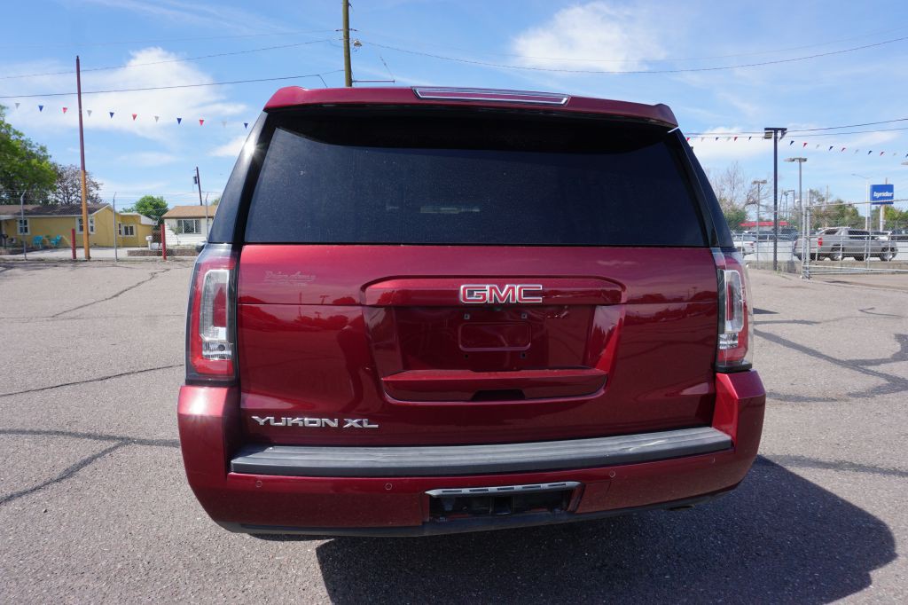 2020 GMC Yukon Image 3