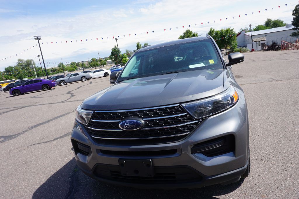 2022 Ford Explorer Image 1