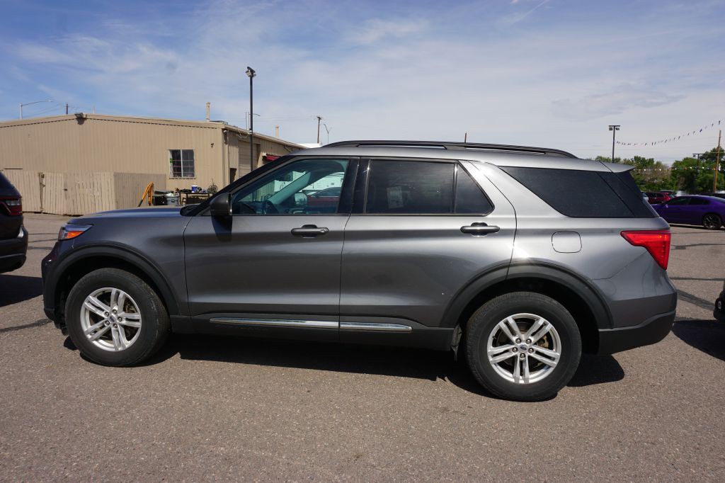 2022 Ford Explorer Image 2