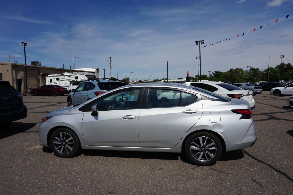 2023 Nissan Versa Image 2