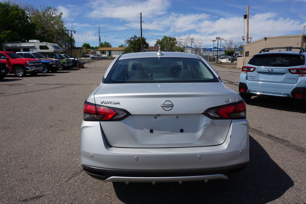 2023 Nissan Versa Image 3