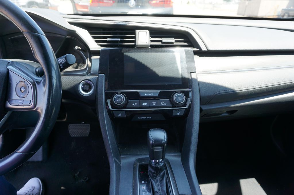 2017 Honda Civic Image 6