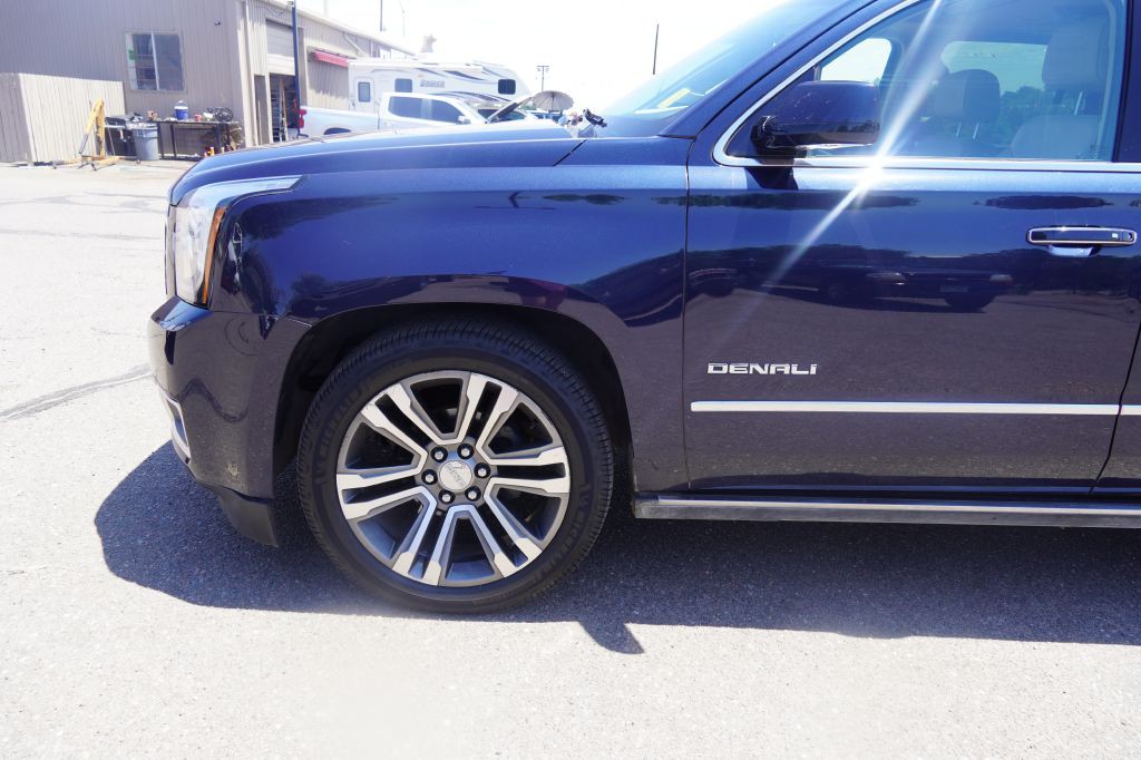 2020 GMC Yukon Image 3