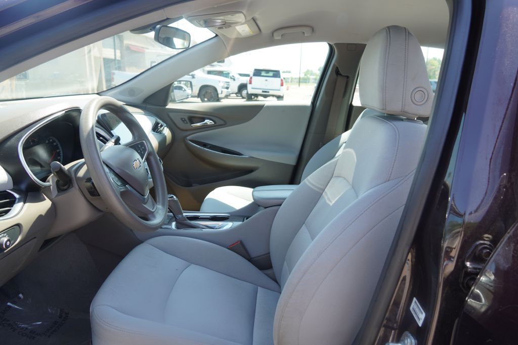 2020 Chevrolet Malibu Image 4