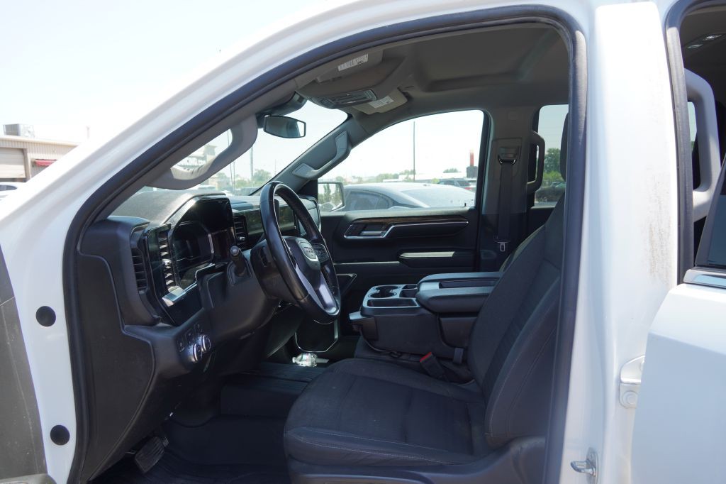 2024 GMC Sierra Image 4