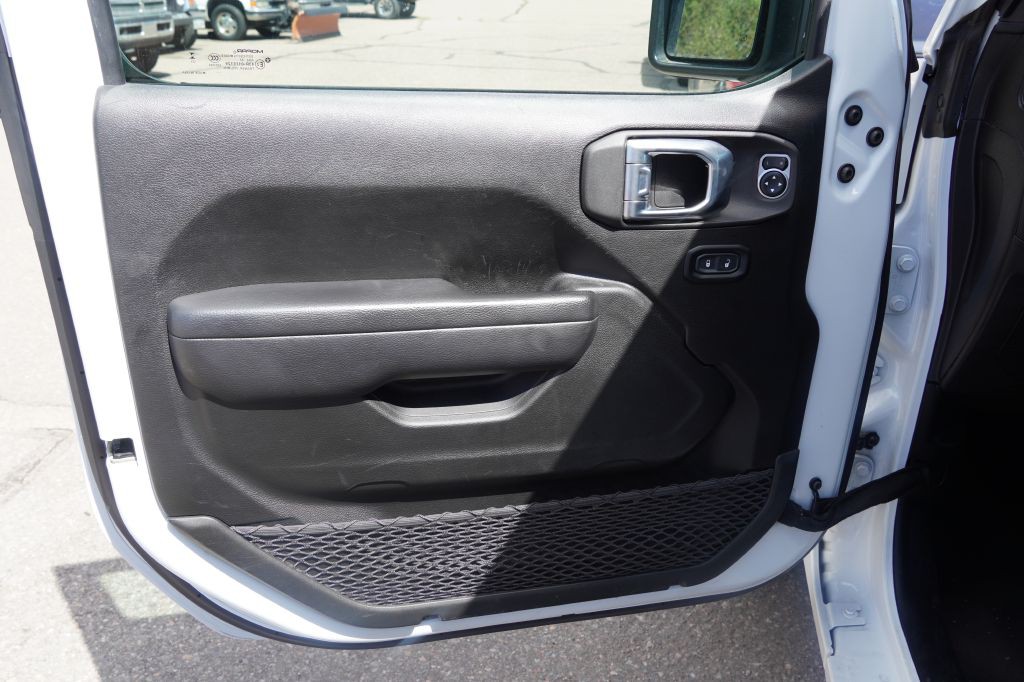 2024 Jeep Wrangler Image 9