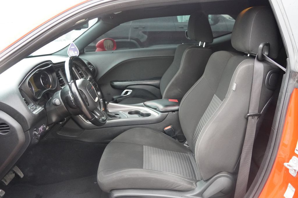 2021 Dodge Challenger Image 9