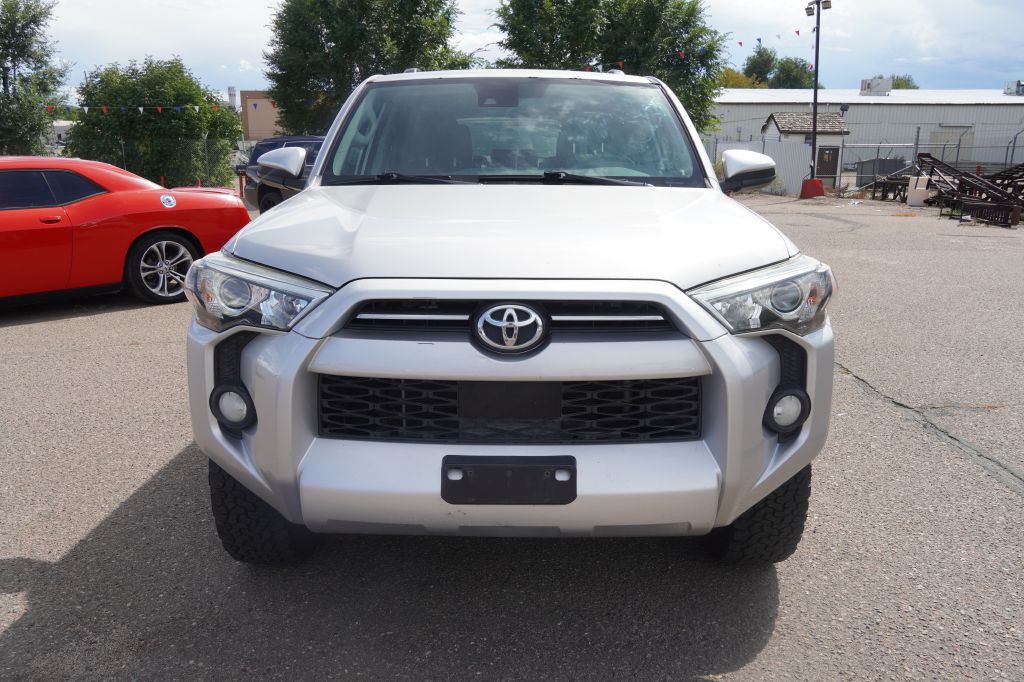 2020 Toyota 4Runner Image 3