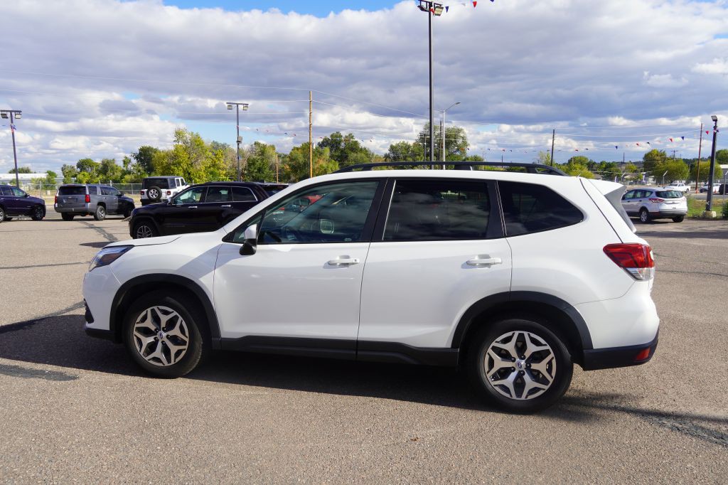 2024 Subaru Forester Image 2