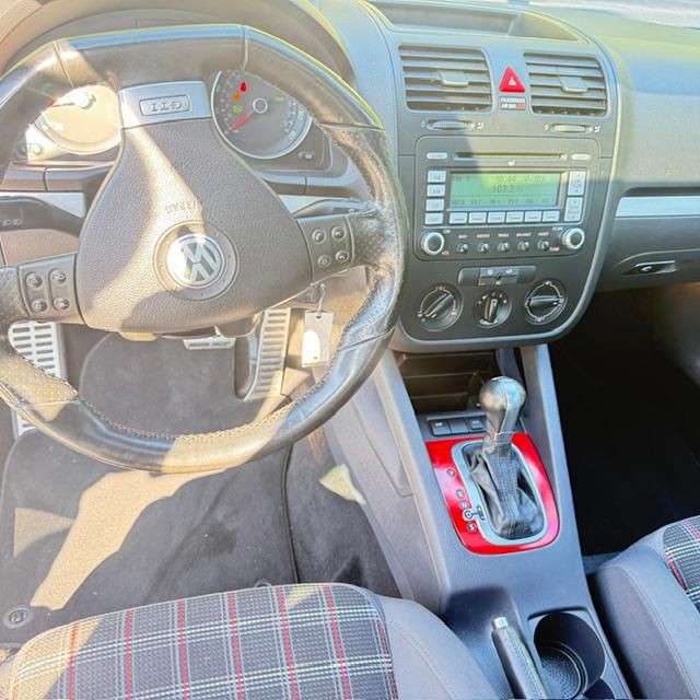 2006 Volkswagen GTI Image 12