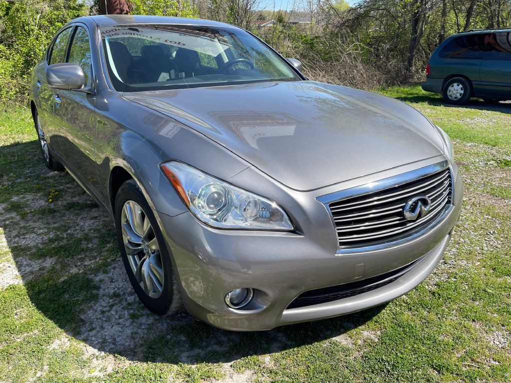 2013 INFINITI M37 Image 2