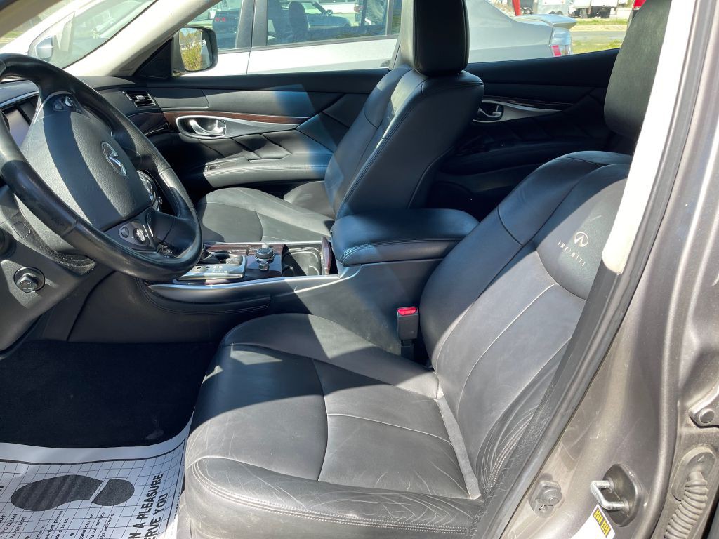 2013 INFINITI M37 Image 5