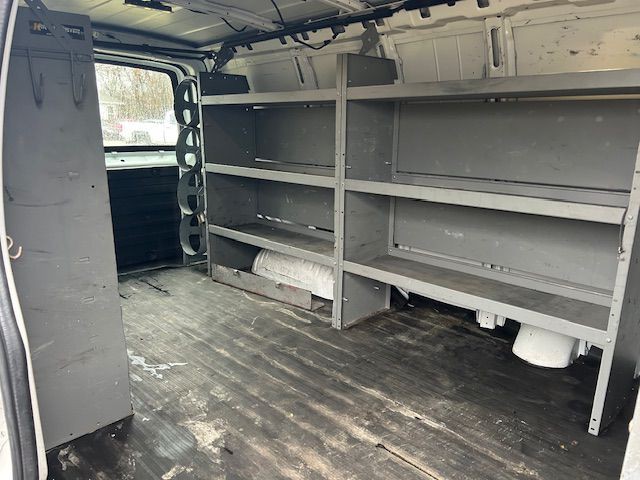 2015 Chevrolet Express Image 5