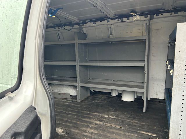 2015 Chevrolet Express Image 6