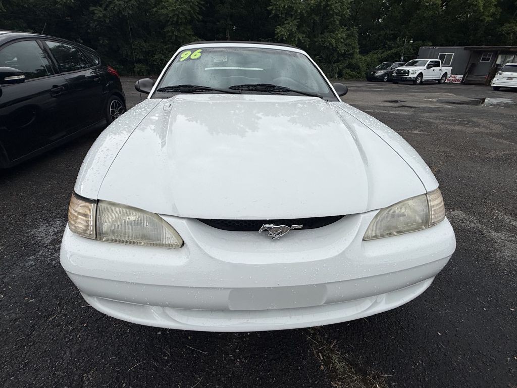 1996 Ford Mustang Image 2