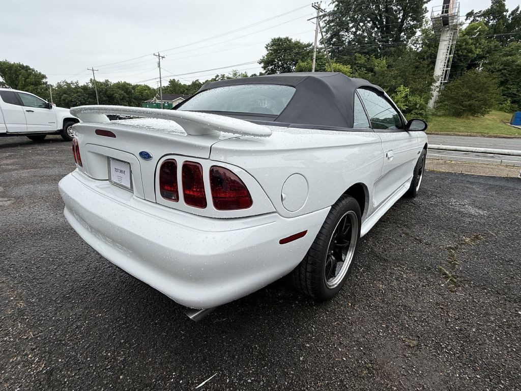 1996 Ford Mustang Image 4