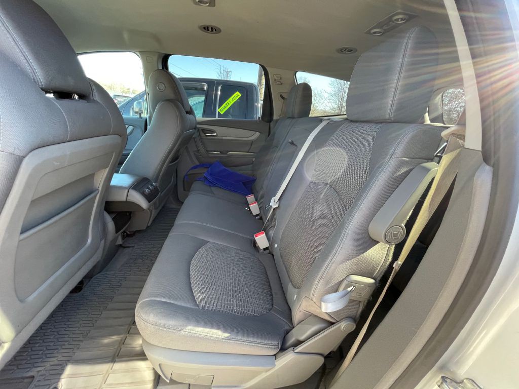 2017 Chevrolet Traverse Image 11