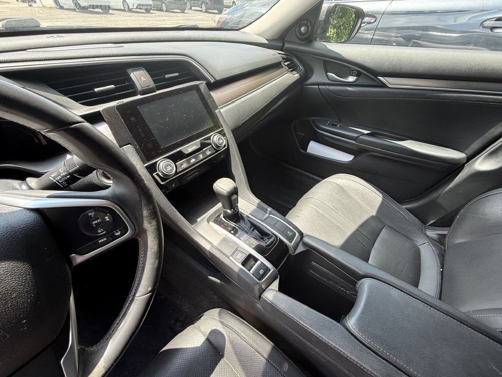 2017 Honda Civic Image 9