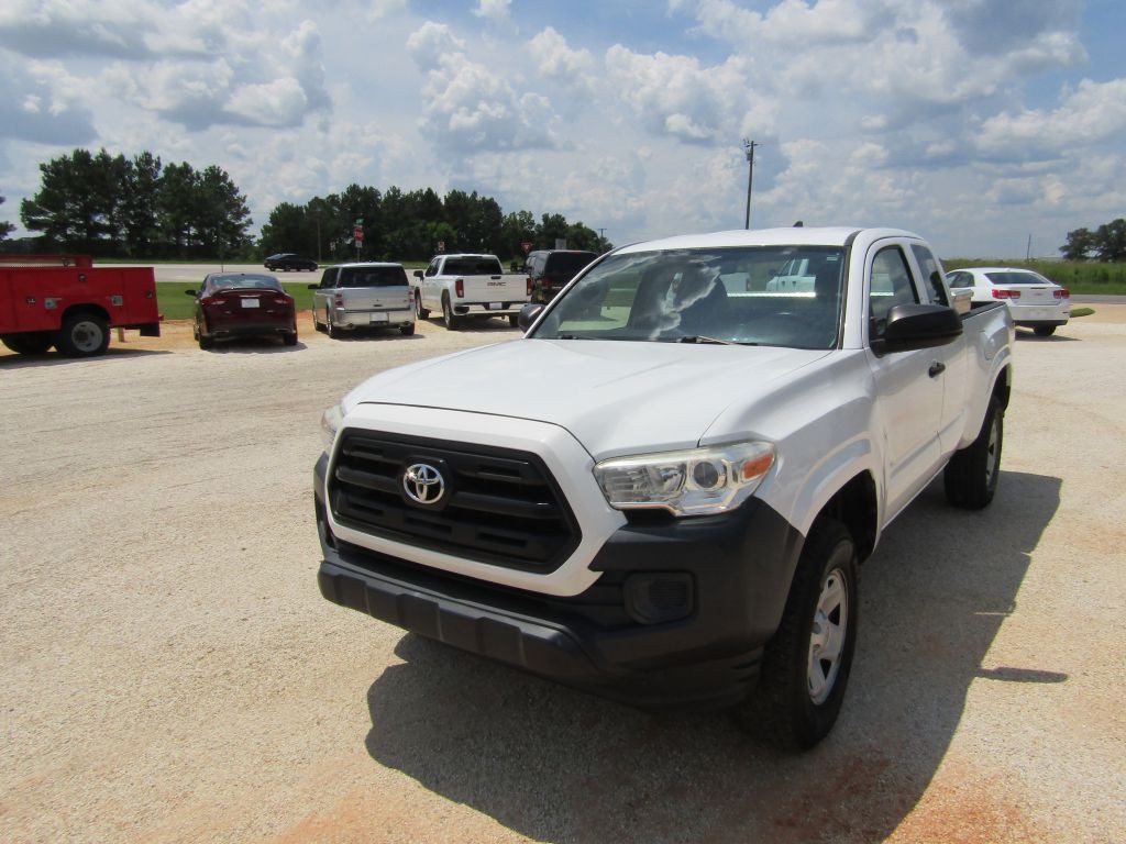 2016 Toyota Tacoma Image 16