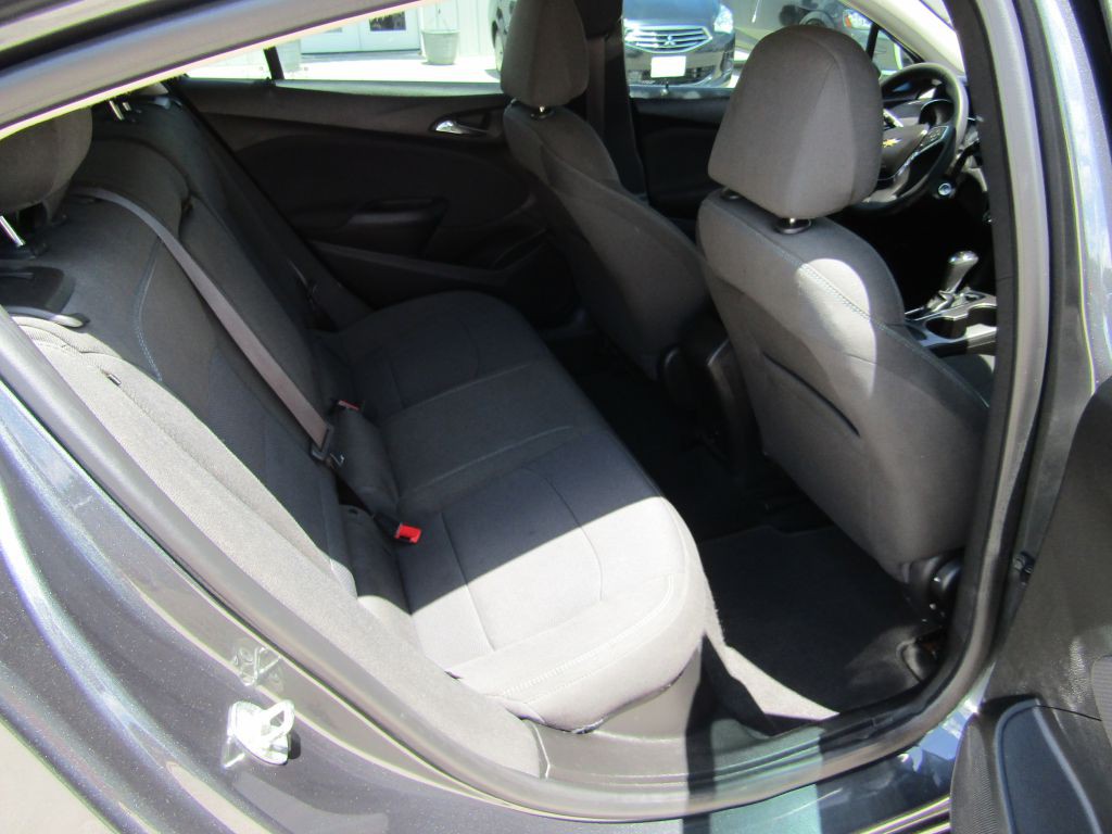 2017 Chevrolet Cruze Image 25