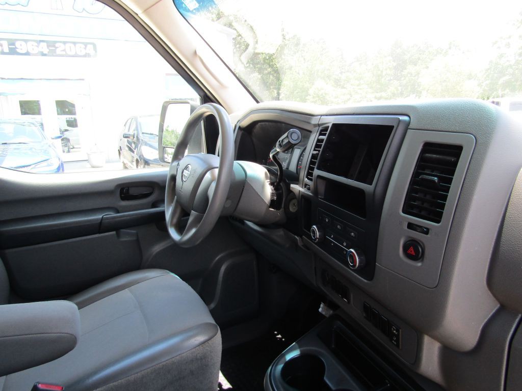 2020 Nissan NV Image 26