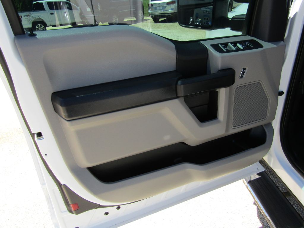 2018 Ford F-250 Image 28