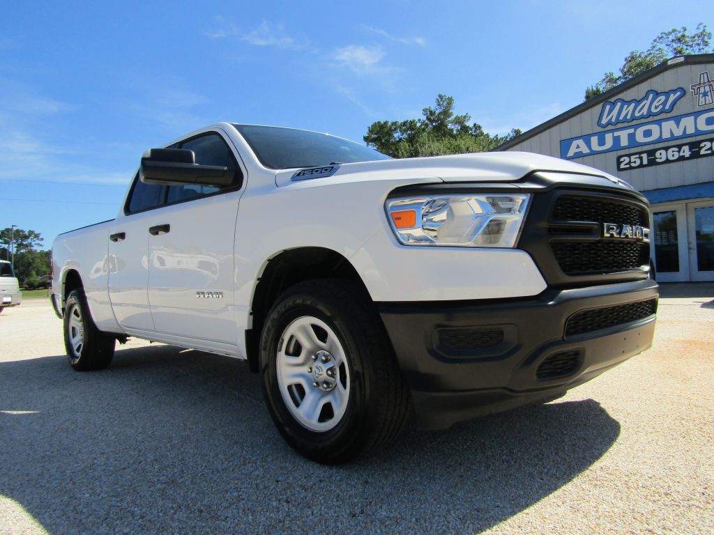 2020 RAM 1500 Image 3