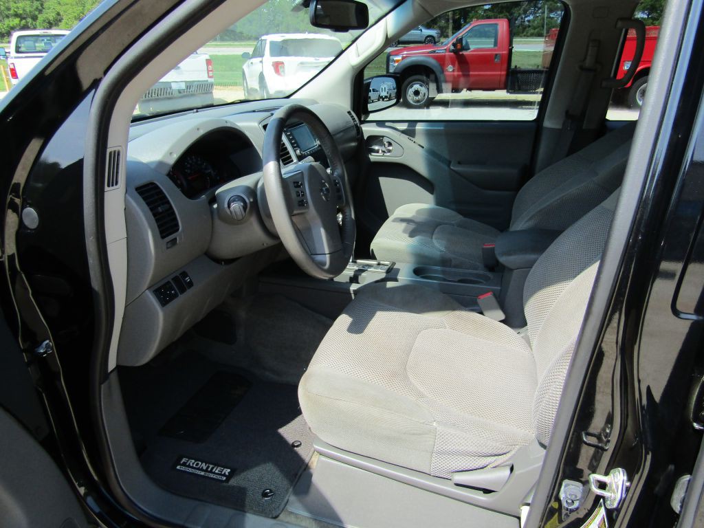 2018 Nissan Frontier Image 19