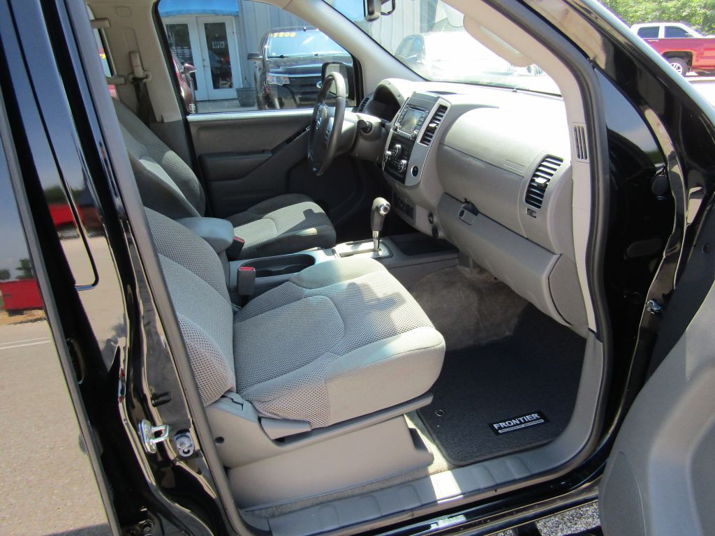 2018 Nissan Frontier Image 22