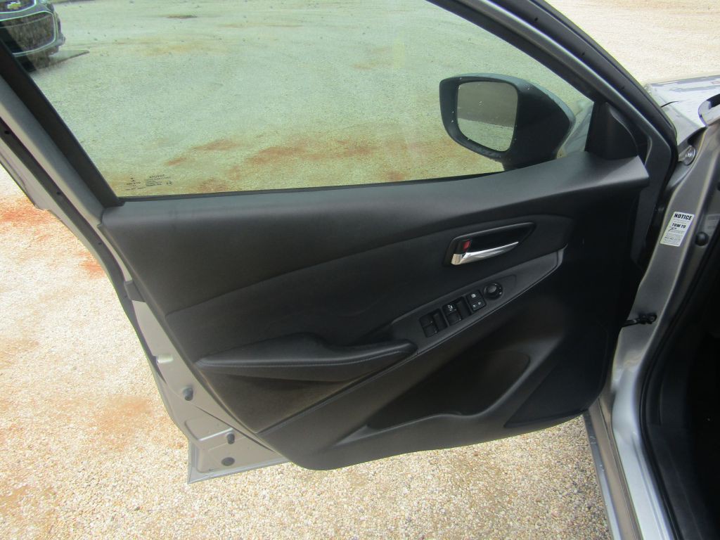 2016 Scion iA Image 19