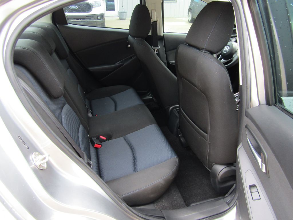 2016 Scion iA Image 23