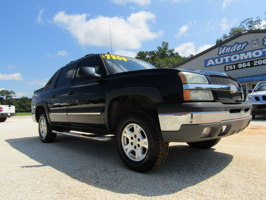 2004 Chevrolet Avalanche Image 3