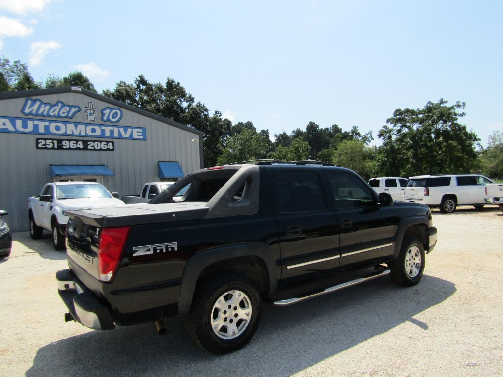 2004 Chevrolet Avalanche Image 8