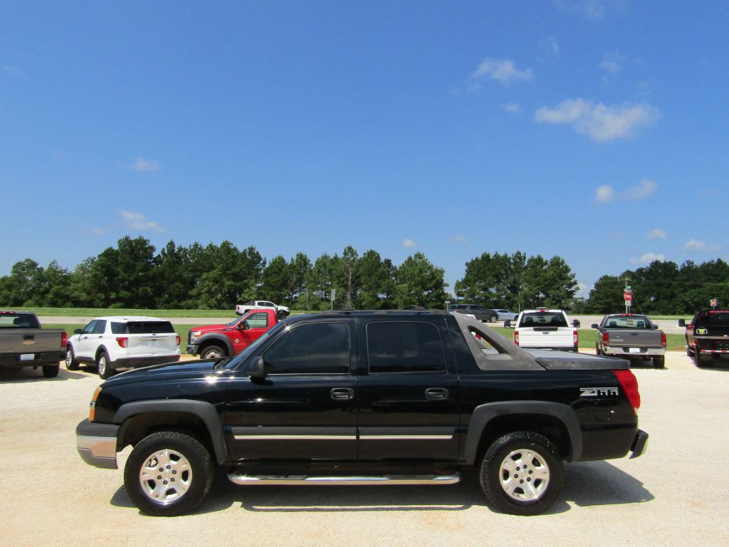 2004 Chevrolet Avalanche Image 14