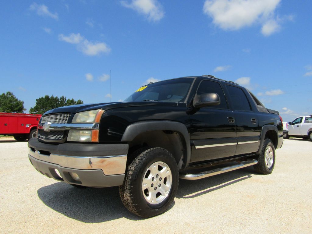 2004 Chevrolet Avalanche Image 17