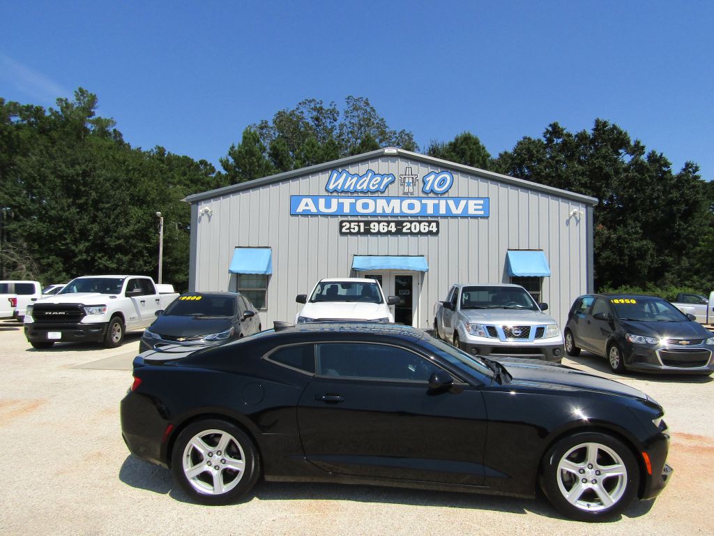 2017 Chevrolet Camaro Image 2