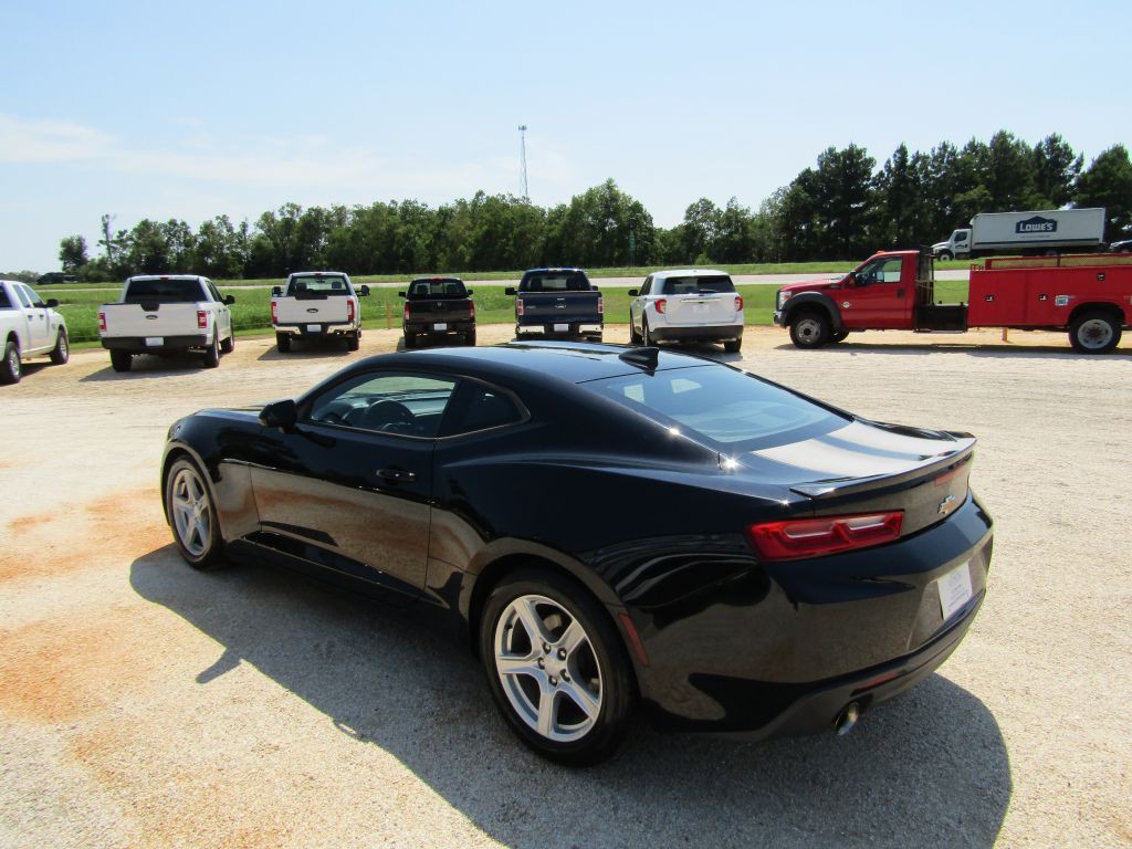 2017 Chevrolet Camaro Image 11