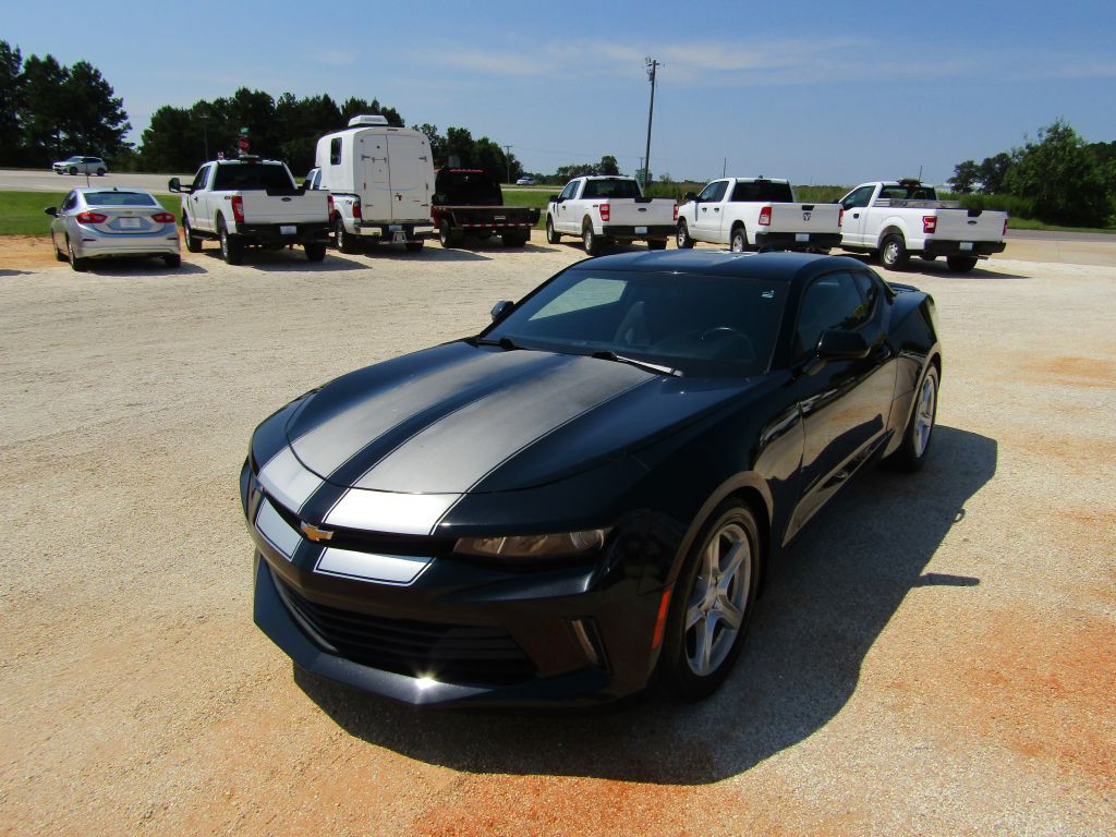 2017 Chevrolet Camaro Image 19
