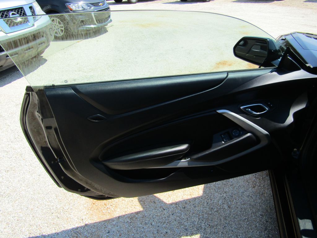 2017 Chevrolet Camaro Image 22