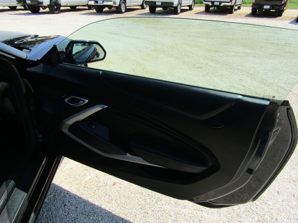 2017 Chevrolet Camaro Image 25