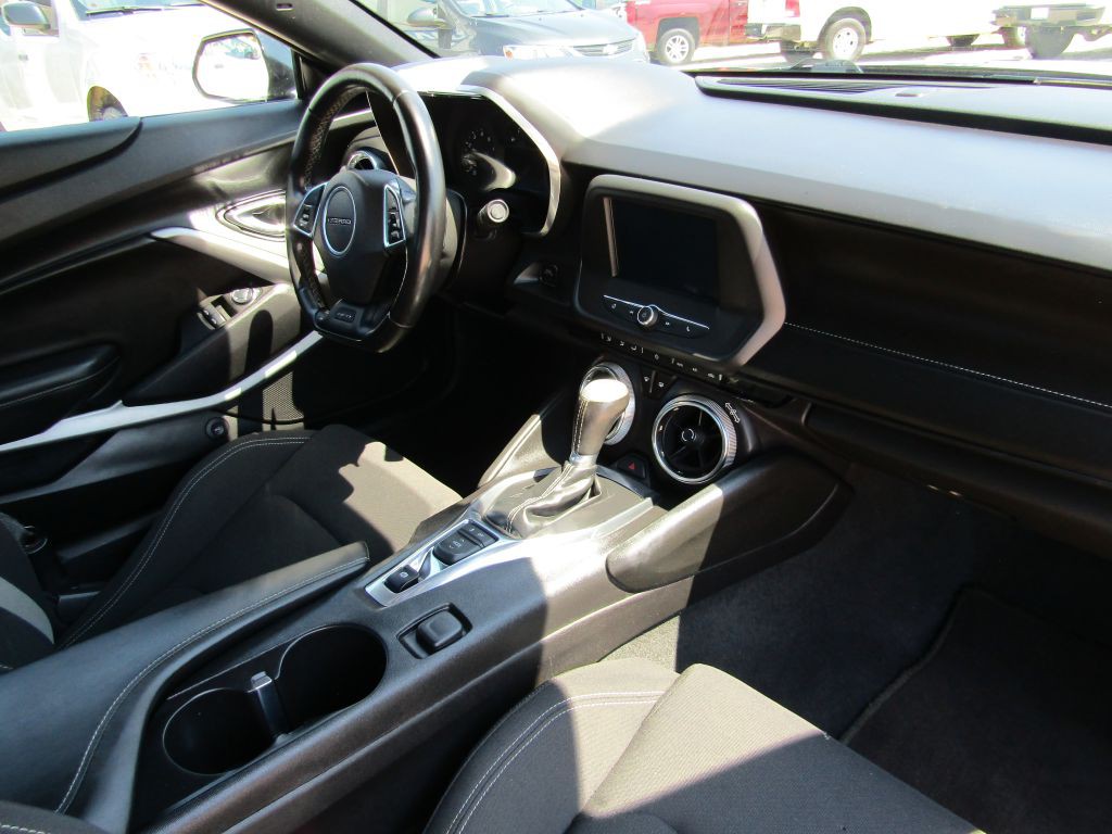 2017 Chevrolet Camaro Image 27