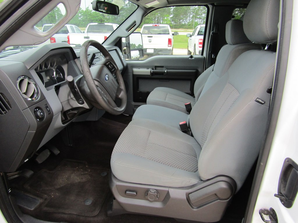 2015 Ford F-250 Image 28