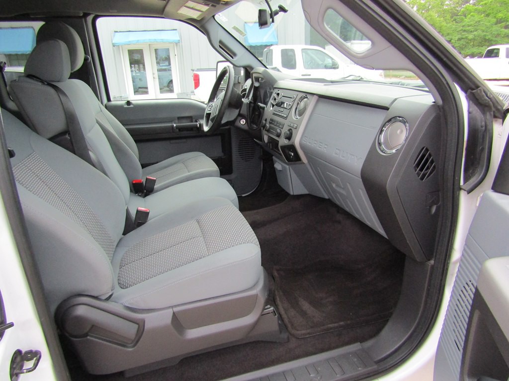 2015 Ford F-250 Image 32