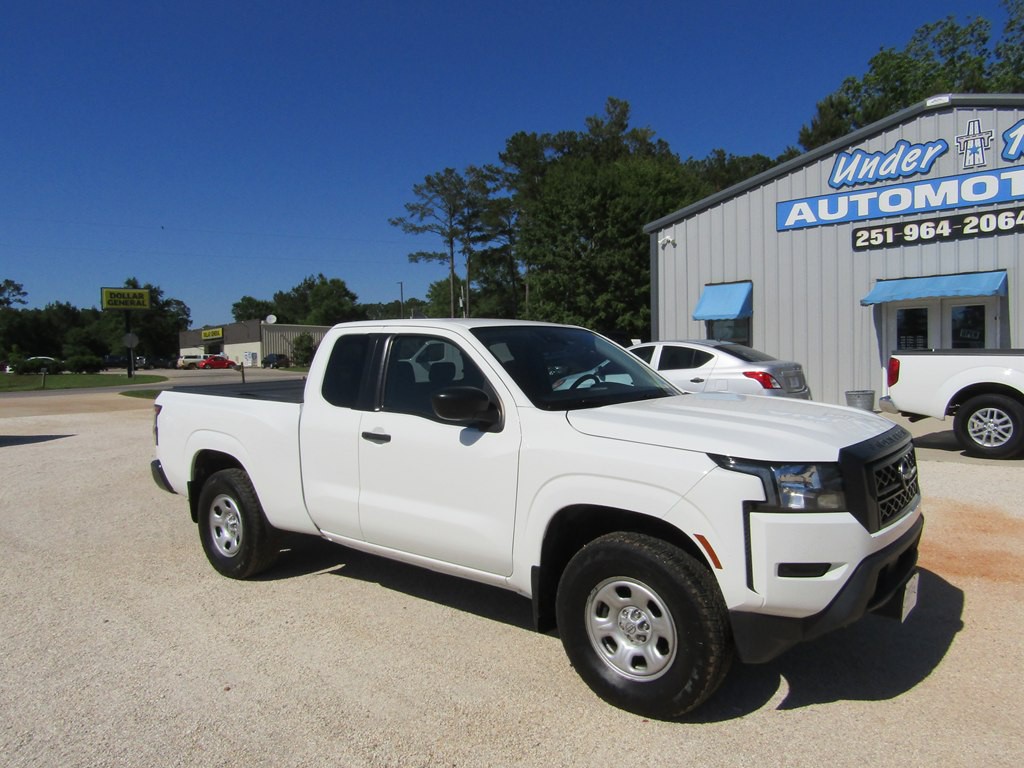 2022 Nissan Frontier Image 3