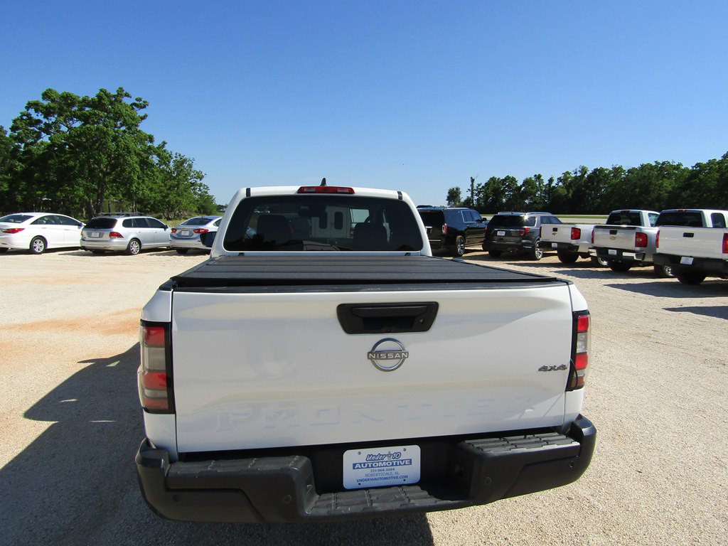 2022 Nissan Frontier Image 11