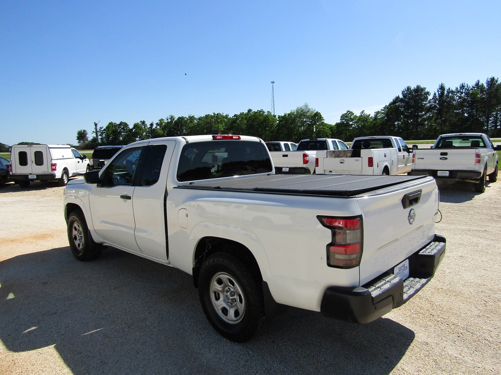 2022 Nissan Frontier Image 12