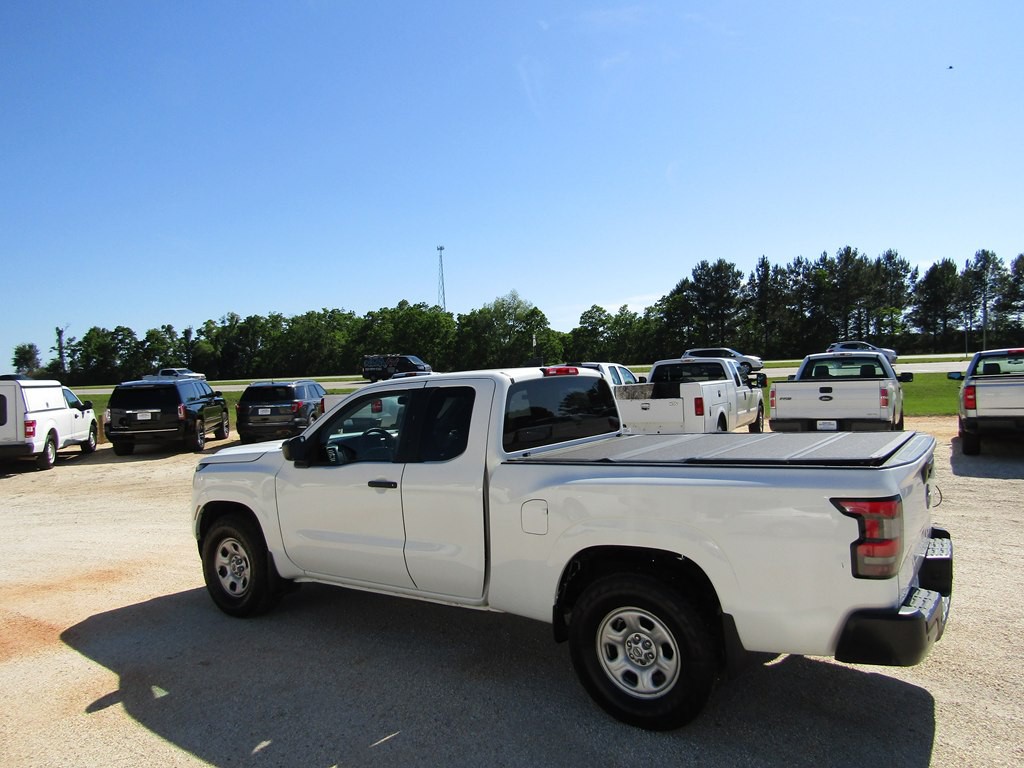 2022 Nissan Frontier Image 13