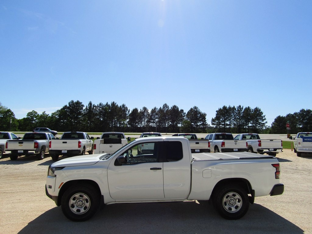 2022 Nissan Frontier Image 16