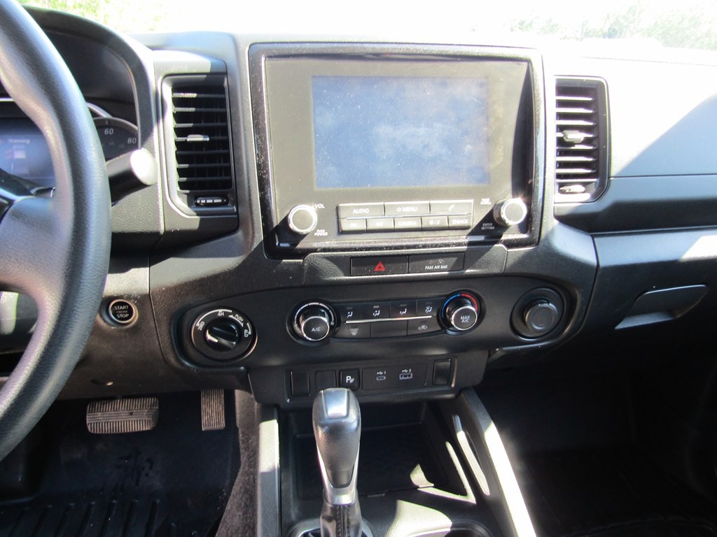 2022 Nissan Frontier Image 26
