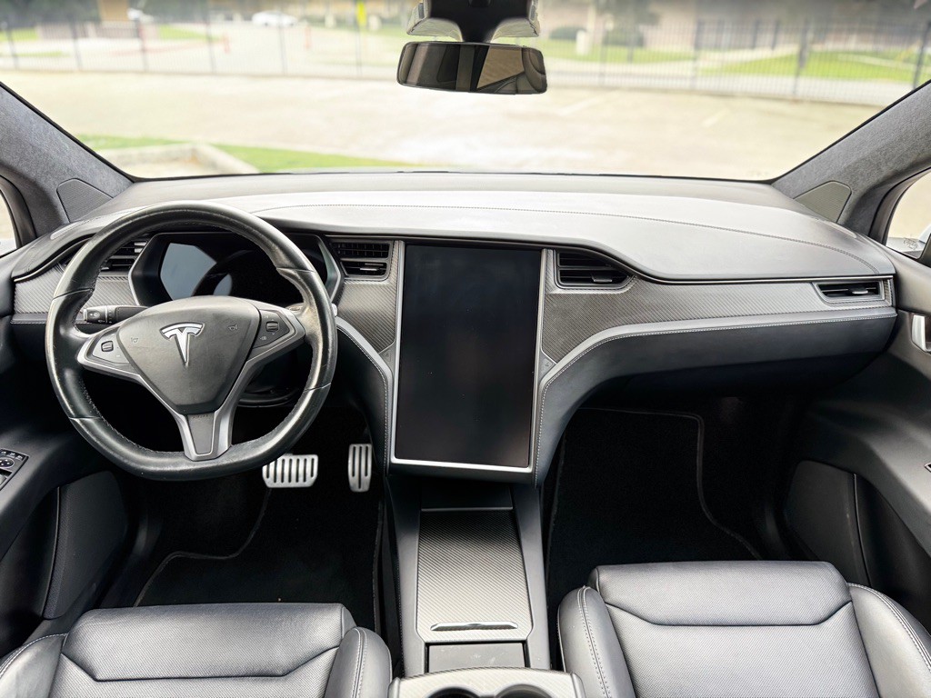 2018 Tesla Model X Image 8
